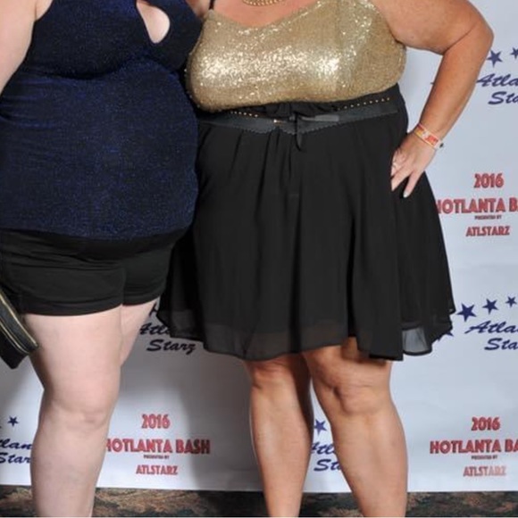 Gold and black dress - Picture 5 of 5